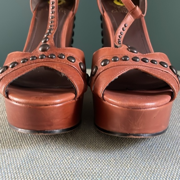 Chic Brown Wedge Sandals with studs  9b - Picture 9 of 12